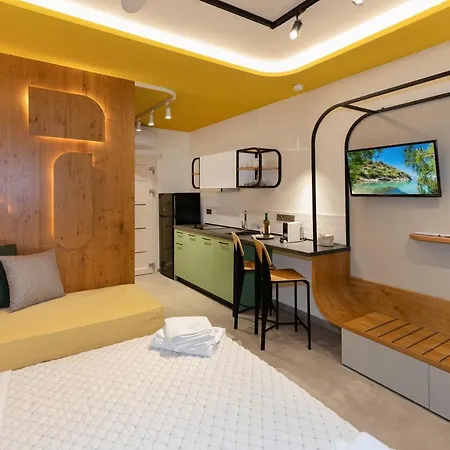 Castristudios * 尼基季